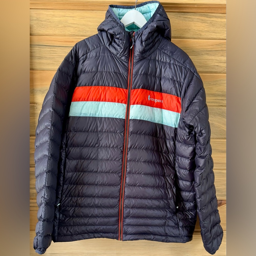 Like new - Cotopaxi Fuego Hooded Down Jacket